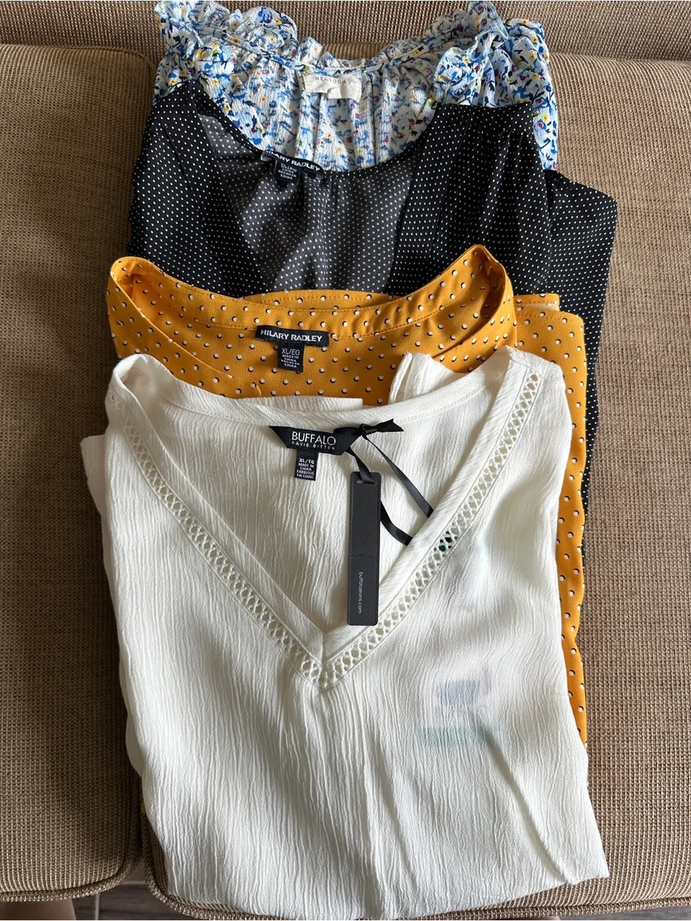 Short Sleeve Business Casual Blouse Lot Size XL - Radley, Buffalo, Melloday - Picture 2 of 2